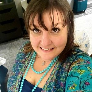 Meet your Posher, Jennifer